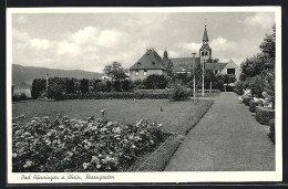 AK Bad Hönningen A. Rhein, Rosengarten Mit Zeitungslesern  - Bad Hönningen