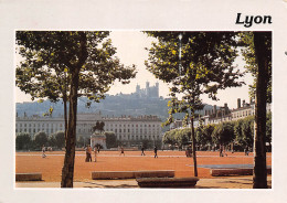 LYON  Place BELLECOUR  41 (scan Recto Verso)MF2750TER - Lyon 2