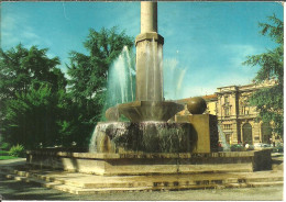 Cuneo (Piemonte) Stazione Ferroviaria E Fontana, Gare Et Fontaine, Railway Station And Fountain - Cuneo