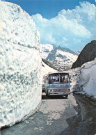 73 TIGNES Le Col De L'Iseran  Autocar Sur La Route Départementale 902  Bonneval-sur-Arc (scan R/V)  54 \PC1203 - Val D'Isere