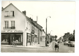 SOUPPES SUR LOING  ( Format 15 X 10,5 Cm ) Avenue Du Maréchal Leclerc - Souppes Sur Loing