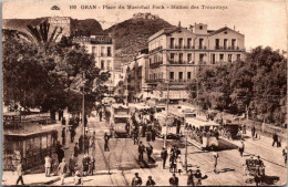 ORAN - Place Du Maréchal Foch Station Des Tramways - Animée - Oran