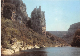 07 Les Gorges De L' Ardèche Le Rocher De La Cathédrale   1 (scan Recto Verso)MF2769BIS - Ruoms