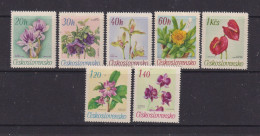 CZECHOSLOVAKIA  - 1967 Flowers Set Never Hinged Mint - Unused Stamps