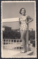 San Benedetto Del Tronto 1950, Pin-up, Giovane Donna In Costume , Foto Vintage - Plaatsen
