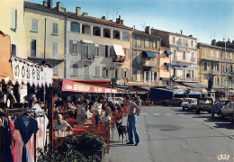 SAINT TROPEZ  Boutiques Et Terrasses Le Tabac Du Port  32 (scan Recto Verso)MF2794TER - Saint-Tropez