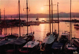 SAINT TROPEZ  Le Port Coucher De Soleil  25 (scan Recto Verso)MF2794UND - Saint-Tropez