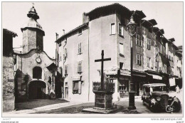 Limoges, Eglise Saint Aurélien Et Rue Des Bouchers  Voiture Peugeot - Limoges