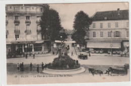 Vichy - Place De La Gare Et La Rue De Paris - Vichy