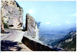 CPSM Dentelée 10,5 X 15  Drôme La Route De COMBE-LAVAL   Virage Au Grand A-PIC De 730m - Sonstige & Ohne Zuordnung