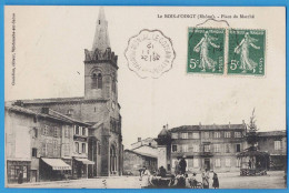 CPA RHONE (69) - LE BOIS-D'OINGT - PLACE DU MARCHE - Le Bois D'Oingt