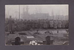 Guerre 14-18 Deutsche Armée Allemande Cimetiere Enterrement Soldats (dont Paul Kruger  ? Cf Texte Au Verso  (52944) - Guerre 1914-18