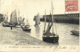 LE TREPORT  Entrée Du Port à Marée Basse Bateaux RV - Le Treport