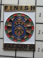 3617  Pin's Pins / Beau Et Rare / SPORTS / CIBLE DE FLECHETTES FINISH FLECHES - Altri & Non Classificati