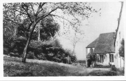 CPA - VERNEUIL - ABBAYE DES BENEDICTINES - JARDIN LE LONG DES REMPARTS - Verneuil-sur-Avre