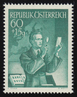 957 Tag Der Briefmarke, Sammler Prüft Eine Marke, 60 G + 15 G, Postfrisch ** - Unused Stamps