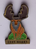 G399 Pin's Dinosaure Genre CERF GEANT Achat Immédiat - Dieren