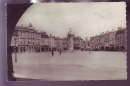 54 - PONT-à-MOUSSON - PLACE DURSE - ANIMÉE -  - Pont A Mousson