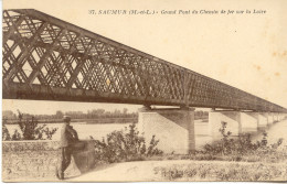 CPA - SAUMUR - GRAND PONT DU CHEMIN DE FER SUR LA LOIRE - Saumur