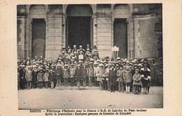 Pont Du Cens , Nantes * Pélerinage D'enfants Pour La France * Après Procession Quelques Groupes De Croisées Au Chapelet - Nantes