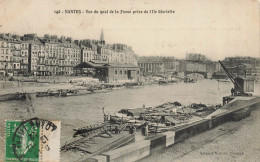 Nantes * Péniches Batellerie , Vue Du Suai De La Fosse Prise De L'ile Gloriette * Thème Barge Chaland Péniche Grue - Nantes