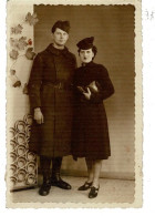 Ref 1 -photo : Un Portrait Couple , Homme Soldat Et Prisonnier De Guerre Plus Tard - France . - Europa