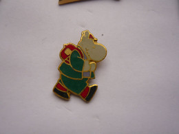 Pins PIN S UP HIPPOPOTAMUS RANDONNEUR - Marques