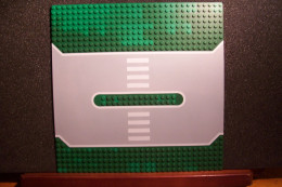 MODULES  ( Plaque )  - LEGO - 255X255 Mm (  C . Lego Group ) -( Pas De Reflet Sur L'original ) - Non Classificati