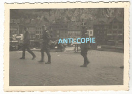 WW2 PHOTO ORIGINALE Soldats Allemands à DINANT Bord De Meuse Maas BELGIQUE BELGIË - 1939-45