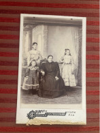 Grand Photo CABINET  : Photo De Famille Mère Avec Ses Filles Par José CASTROGIOVANNI, PIGUE F.C.S. - Persone Anonimi