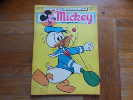 JOURNAL MICKEY BELGE  N° 328 Du  17/01/1957  COVER DONALD + LA FLECHE NOIRE - Journal De Mickey