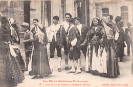 65-PYRENEENS FOLKLORE VIEUX COSTUMES-N°T5096-C/0193 - Otros & Sin Clasificación