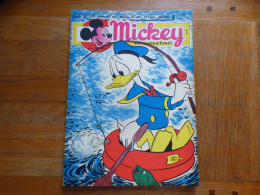 JOURNAL MICKEY BELGE  N° 352 Du 04/07/1957  COVER DONALD  + LA FLECHE NOIRE - Journal De Mickey