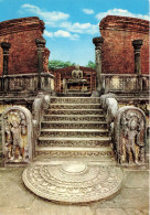 SRI LANKA (CEYLON) - Moonstone And Guardstones At Watadage - Polonnaruwa - Animé Carte Postale - Sri Lanka (Ceylon)