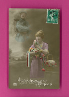 Paques-31P18 Heureuses Pâques, Jeune Femme Avec Des Oeufs Peints, En Haut Militaire, Cpa BE - Easter