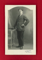 Carte Photo-37PH3 à Identifier, 1 Homme, Photographe E. Pineau, Limoges, Cpa BE - Fotografía