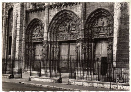28 - CHARTRES - La Cathédrale - Portail Royal - Chartres
