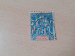 TIMBRE   GUADELOUPE       N  32      COTE  2,50   EUROS   OBITERE - Used Stamps