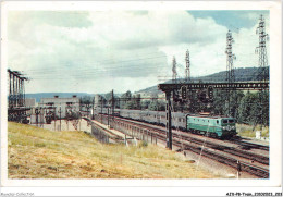 AJXP8-0833 - TRAIN - Le Mistral Traverse A Pleine Vitesse - La Sous-station De Gissey-sur-Flavigny Pres Darcey - Eisenbahnen