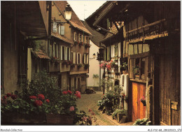 ALE2P12-68-0580 - EGUISHEIM - Alsace  - Etroite Ruelle Bordée De Maisons Alsaciennes  - Sonstige & Ohne Zuordnung