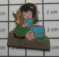 918A Pin's Pins / Beau Et Rare / ADMINISTRATIONS / ENFANT CARtaBLE CRAYONS ECOLE DE  .... - Administración