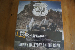 JOHNNY HALLYDAY ON THE ROAD EDITION SPECIALE FNAC RARE COFFRET  LIVRE DVD PHOTOS AFFICHE TOUR DE COU PORTE CLEF NEUF - DVD Musicali