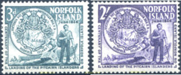 247843 MNH NORFOLK 1956 CENTENARIO DE LA LLEGADA DE LOS COLONOS DE LA ISLA DE PITCAIN - Norfolkinsel