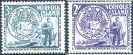 247843 MNH NORFOLK 1956 CENTENARIO DE LA LLEGADA DE LOS COLONOS DE LA ISLA DE PITCAIN - Isola Norfolk