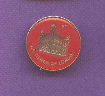 Rare Pins Londres Angleterre  The Tower Of London   T155 - Steden