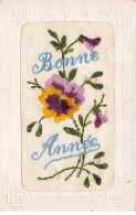 CARTE BRODEE #MK33979 BONNE ANNEE FLEURS JAUNE ET VIOLETTES - Brodées