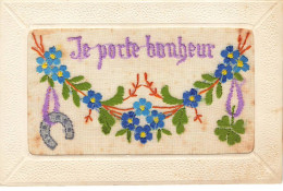 CARTE BRODEE #MK33975 JE PORTE BONHEUR TREFLES 4 FEUILLES FER A CHEVAL ET FLEURS - Brodées