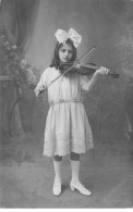 MUSICIENNE #AS36667 FILLETTE JOUE DU VIOLON CARTE PHOTO - Música Y Músicos