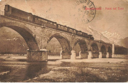 ITALIE #MK39207 DOMODOSSOLA PONTE SUL TOCE TRAIN + CACHET TIMBRE LIBIA COLONIE - Verbania