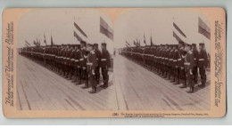 RUSSIE RUSSIA #PP1307 PETERHOF LA GARDE IMPERIAL ATTENDANT L EMPEREUR ALLEMAND 1897 - Stereoscopic